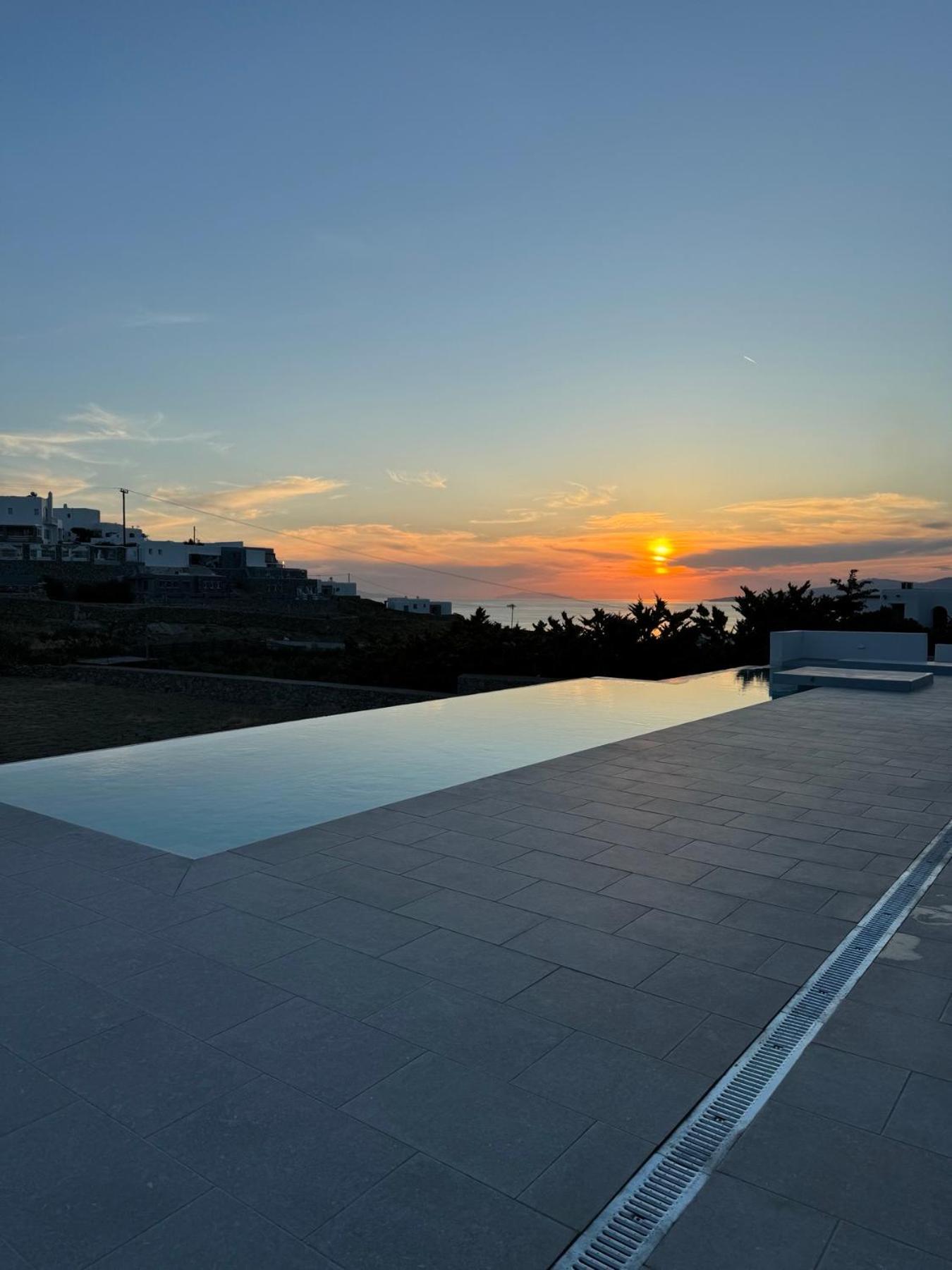 Almond Place Mykonos Town Exteriör bild